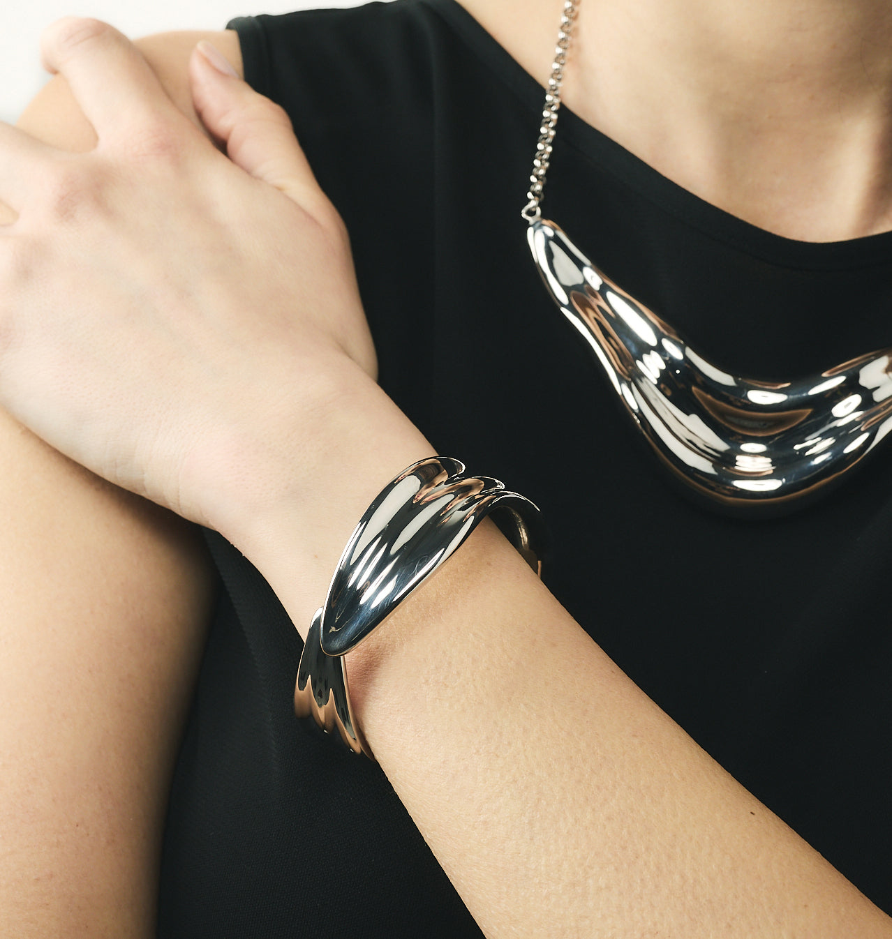 Bracciale rigido Aqua